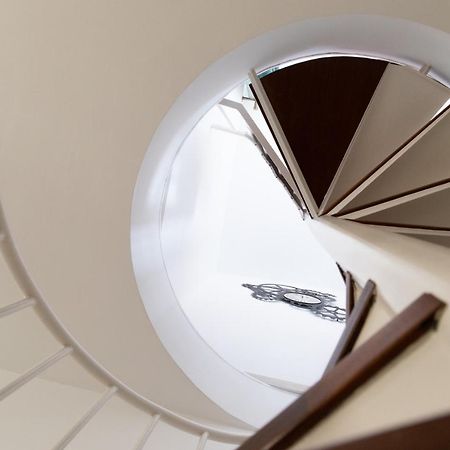 Spiral Stairs Duplex Apartment Figueres  Luaran gambar
