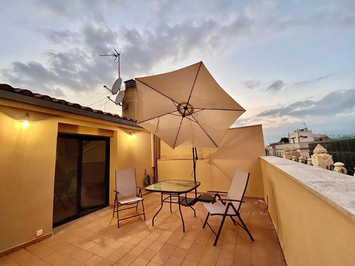 Spiral Stairs Duplex Apartment Figueres  Luaran gambar
