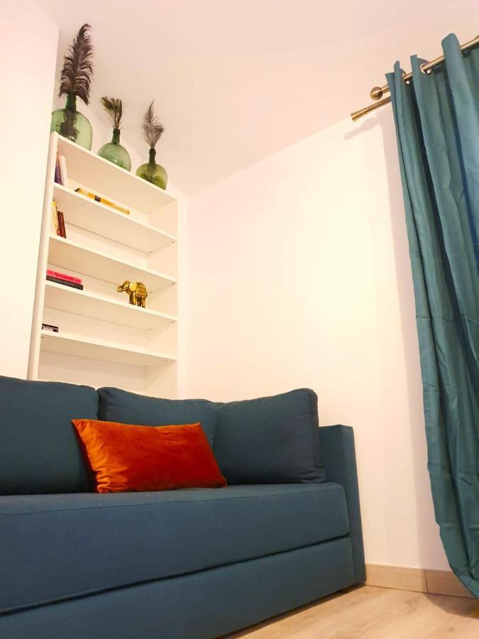Spiral Stairs Duplex Apartment Figueres  Luaran gambar