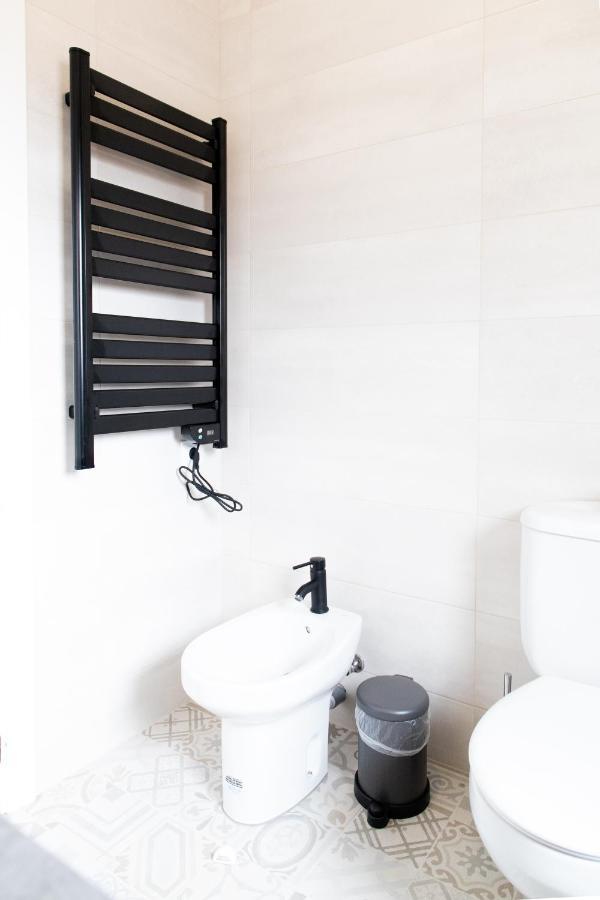 Spiral Stairs Duplex Apartment Figueres  Luaran gambar