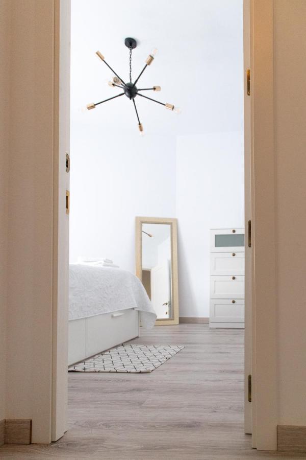 Spiral Stairs Duplex Apartment Figueres  Luaran gambar
